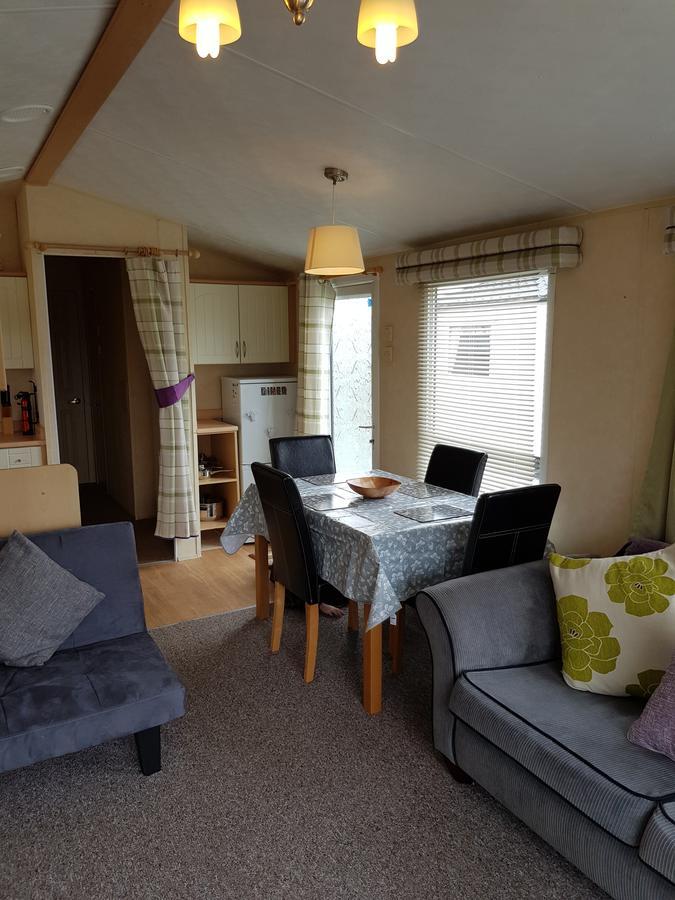 Pitch & Canvas - Self Catering At Broad Oak Farm Hotel Tattenhall Ngoại thất bức ảnh